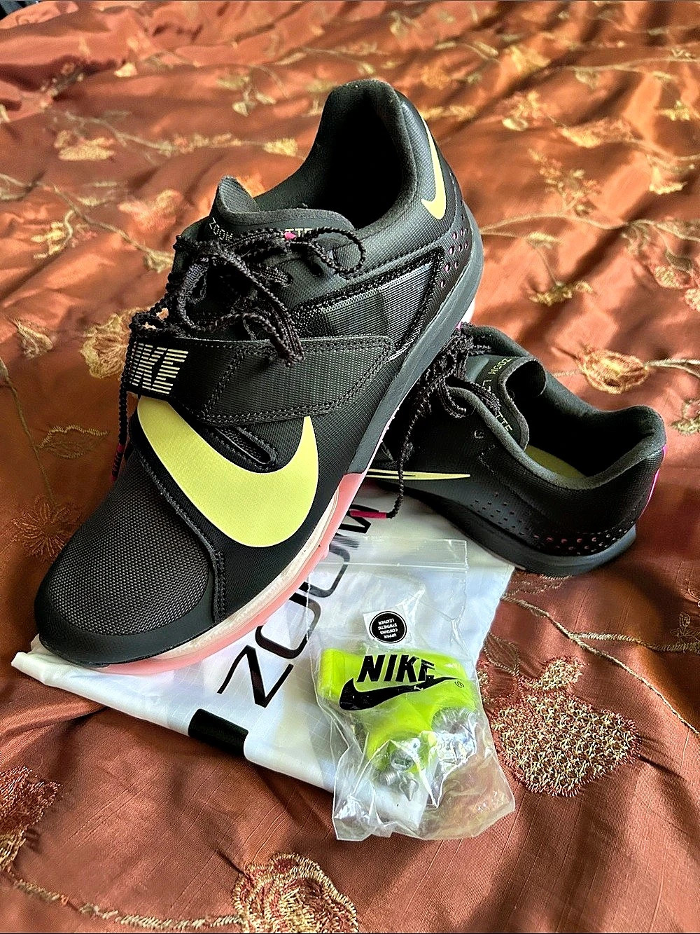 Nike Air Zoom LJ Elite Track & Field Spikes in Black & Green New, No box
